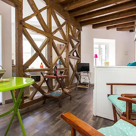 Apartman Madragoa - *